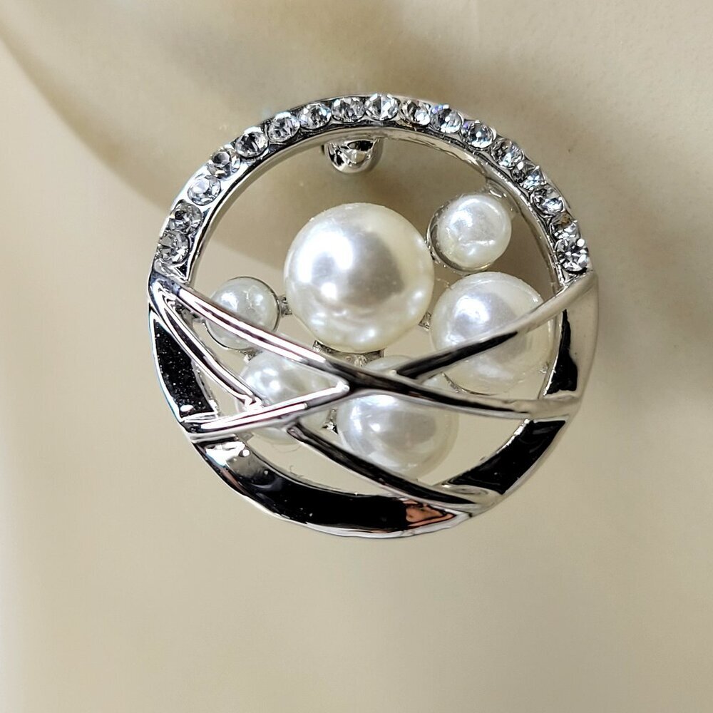 Pearls and Silver Crystal Small Earrings